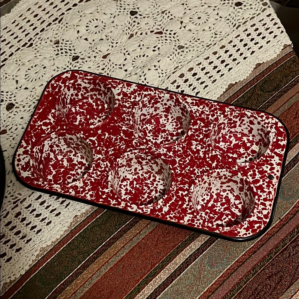 Vintage CGS Intl. Inc. steel bright Red and off White Speckled Muffin Tray